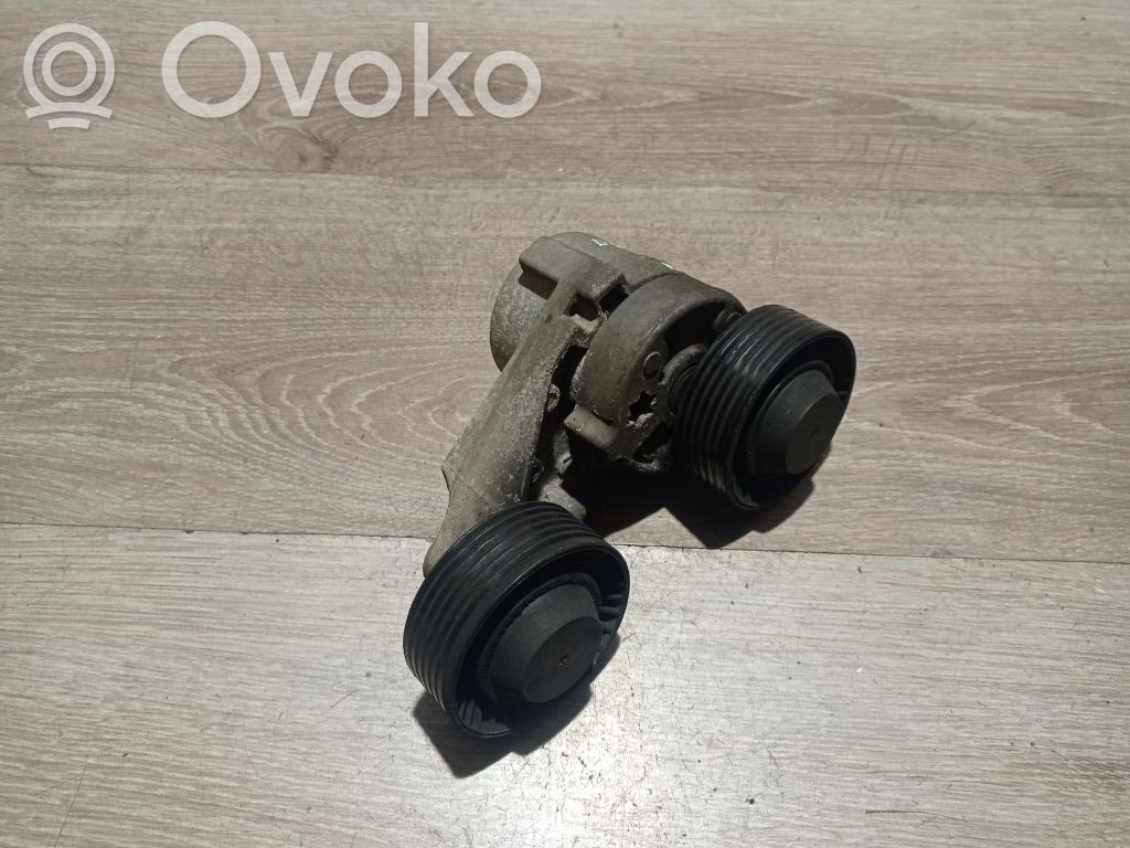 Volvo V70 Ģeneratora siksnas spriegotājs 