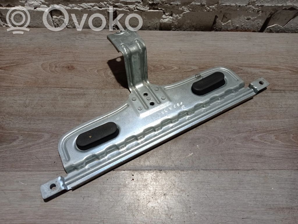 Volvo XC90 Battery bracket 