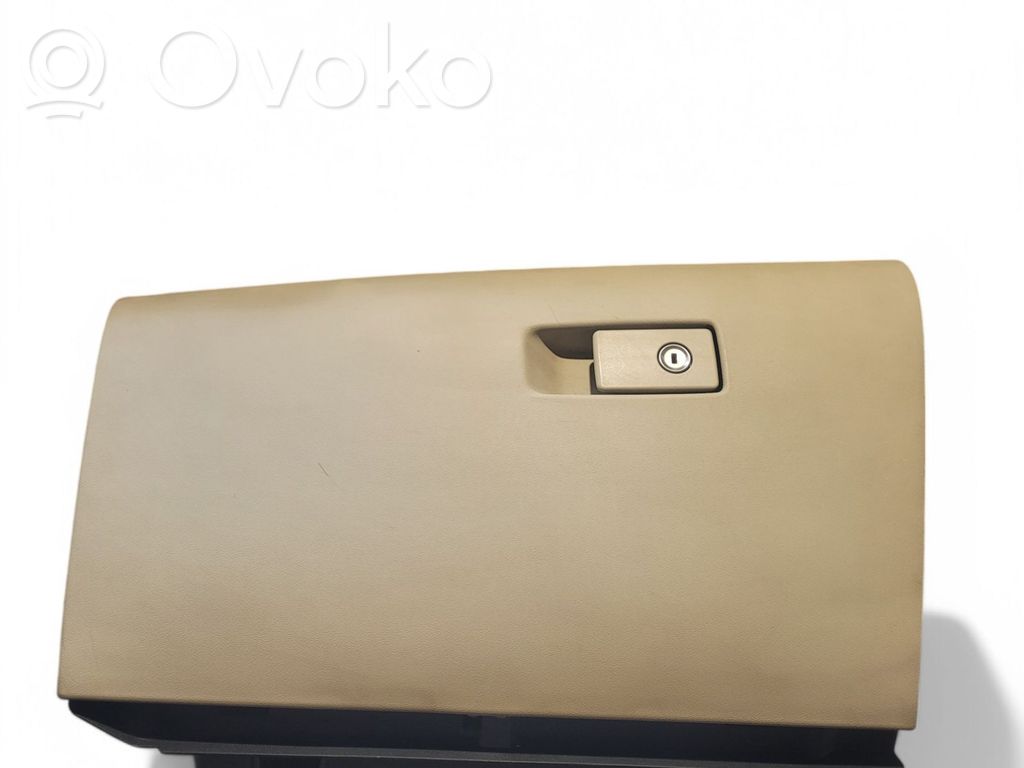 Volvo XC60 Daiktadėžė 