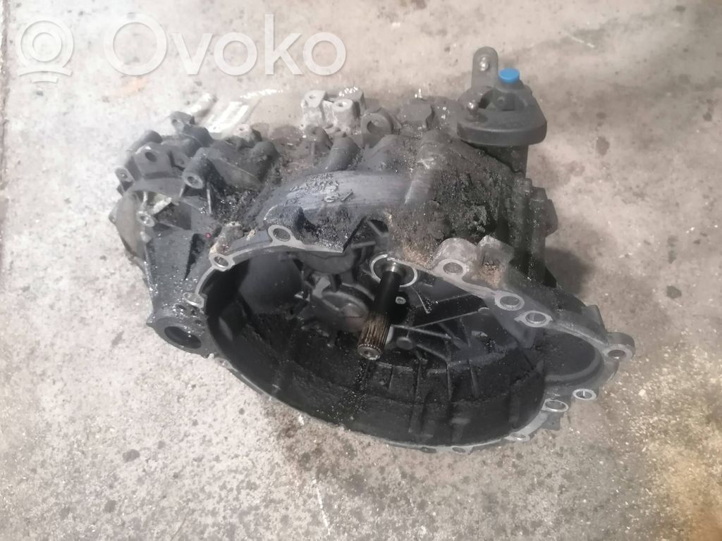 Volvo V70 Manualna 5-biegowa skrzynia biegów 
