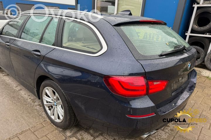 BMW 5 F10 F11 Takakulmapaneeli 