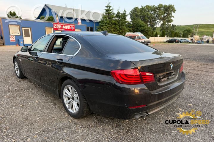 BMW 5 F10 F11 Takakulmapaneeli 