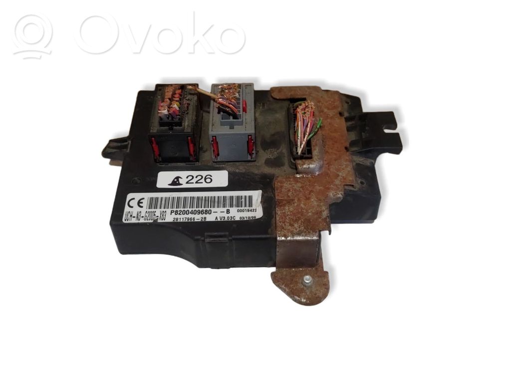 Renault Trafic II (X83) Module confort 