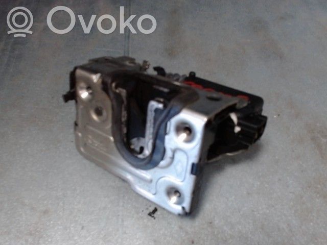 Dacia Duster Rear door lock 