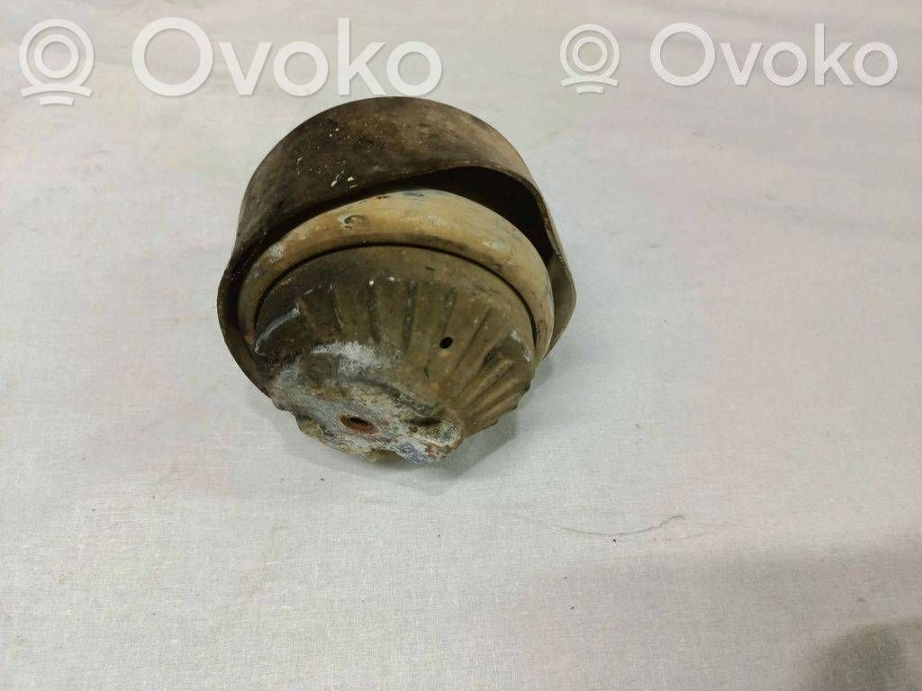 Mercedes-Benz E W211 Engine mount bracket 