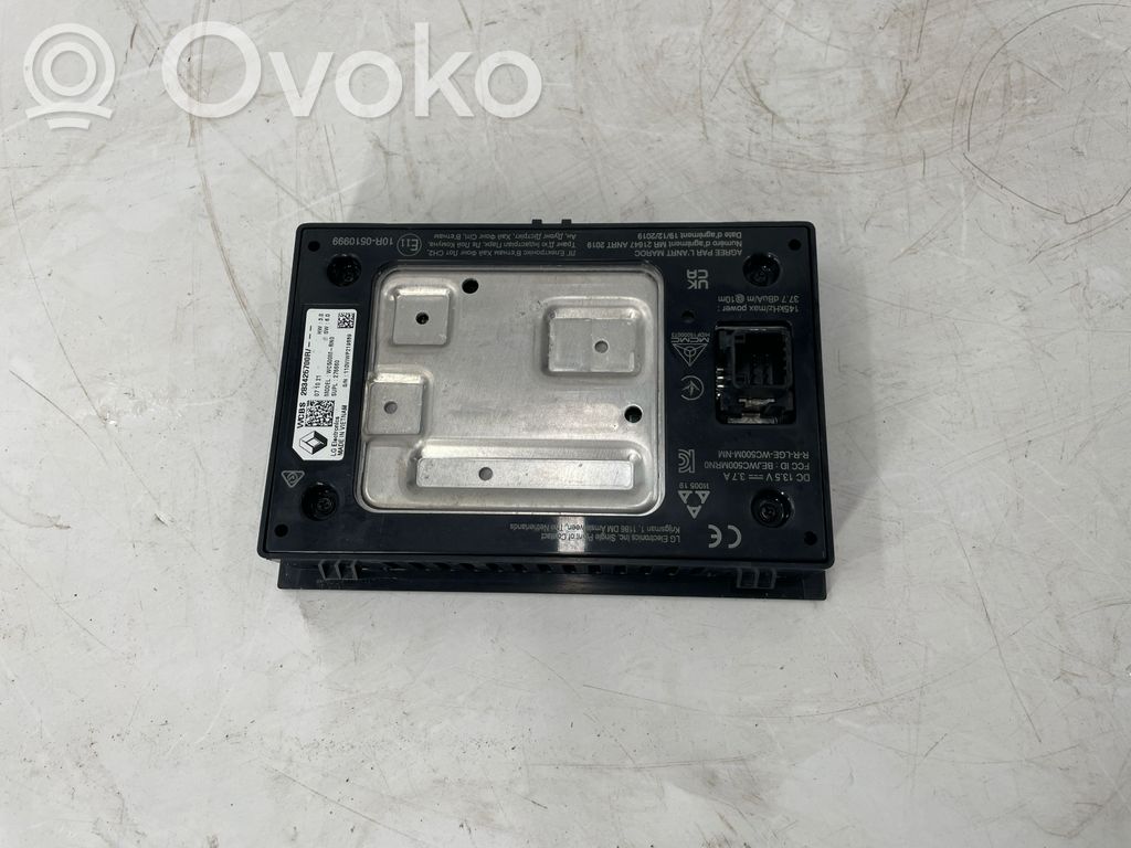 Renault Megane E-Tech Wireless charging module 