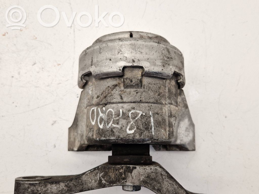 Ford S-MAX Engine mount bracket 