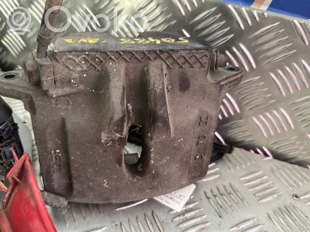 Front brake caliper   C2C12071