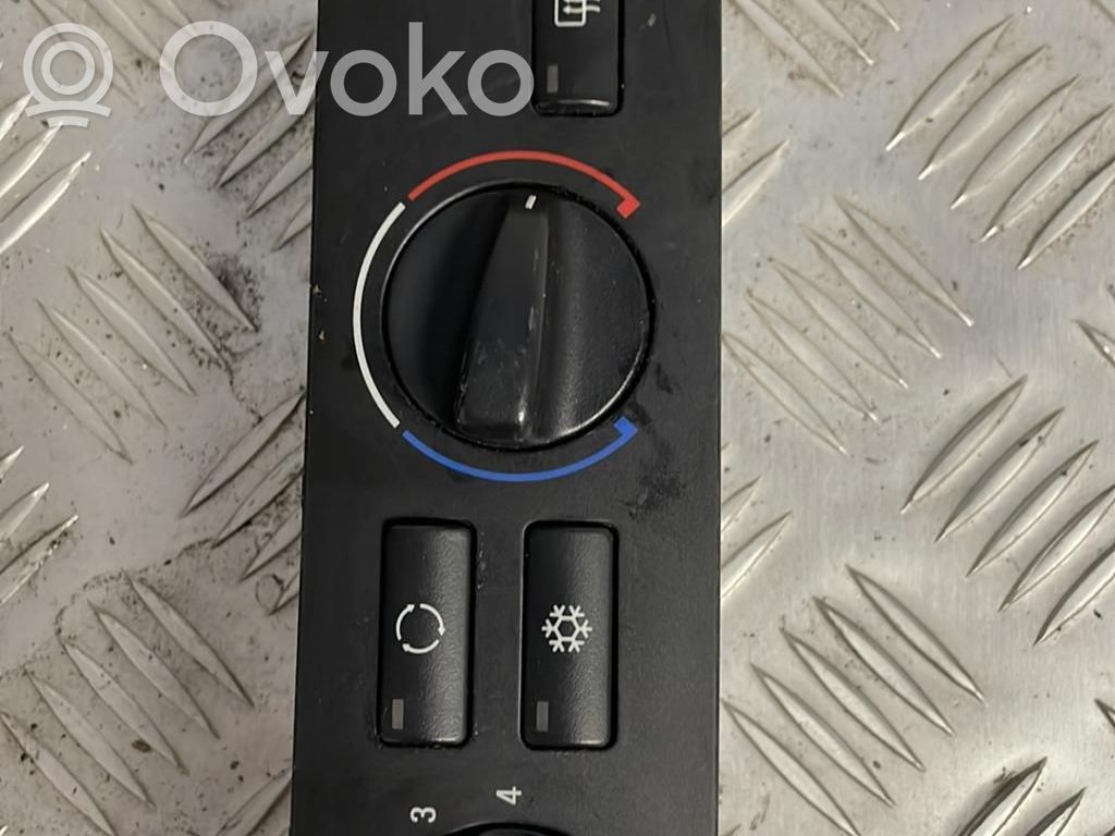 Climate control unit   64118373981
