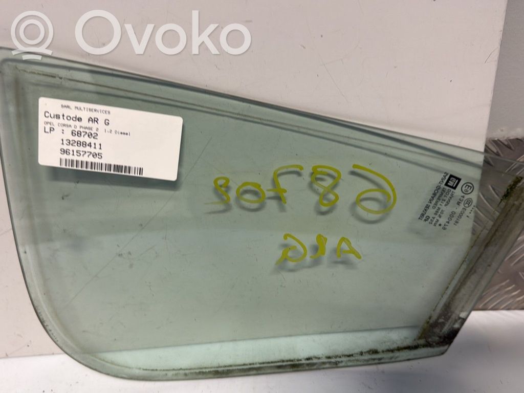 Opel Corsa D Szyba karoseryjna drzwi tylnych 