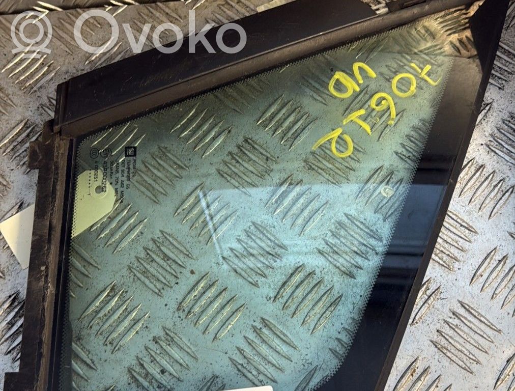 Opel Meriva B Puerta delantera 