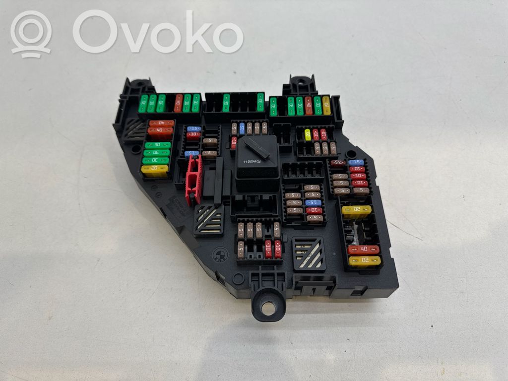 BMW 5 F10 F11 Saugiklių blokas 