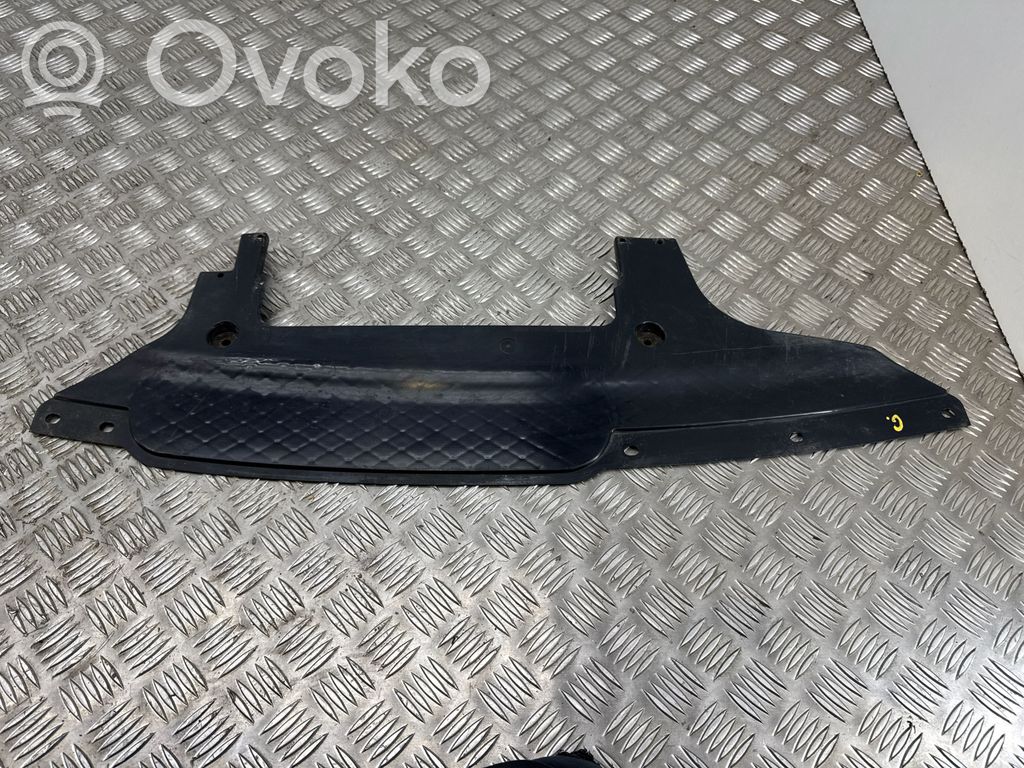 BMW 5 F10 F11 Alte piese de sub caroserie 