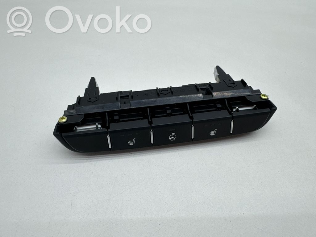 KIA Ceed Seat heating switch 