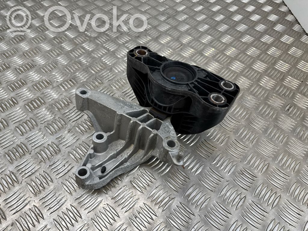 Dacia Duster II Engine mount bracket 