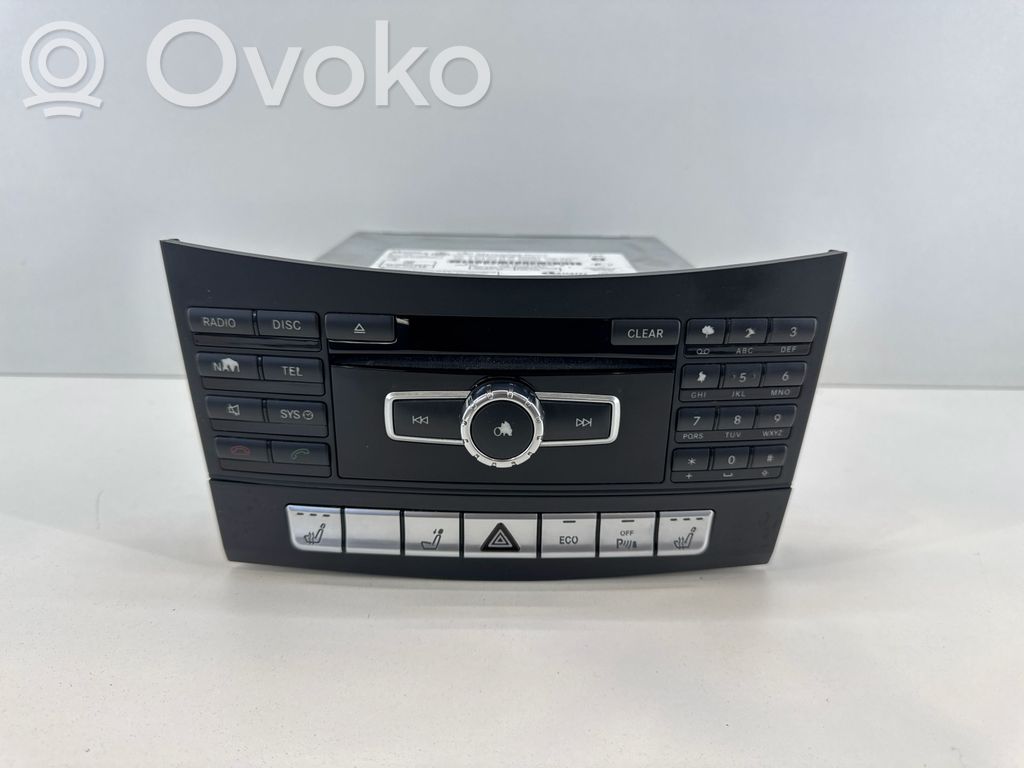 Panel / Radioodtwarzacz CD/DVD/GPS   A2129001826,A2129012107