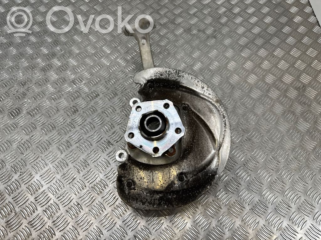 Audi A5 Priekinė stebulė 