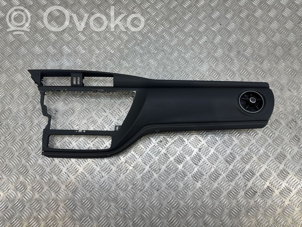 Toyota Auris E180 Panel trim 