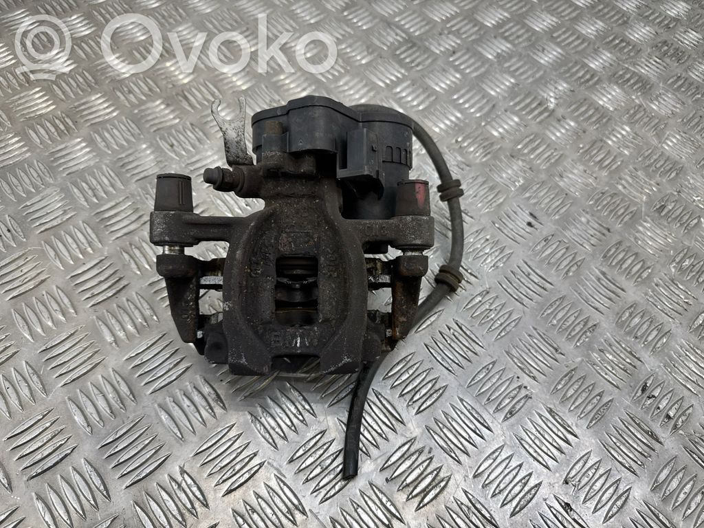 BMW 2 F45 Задний суппорт 