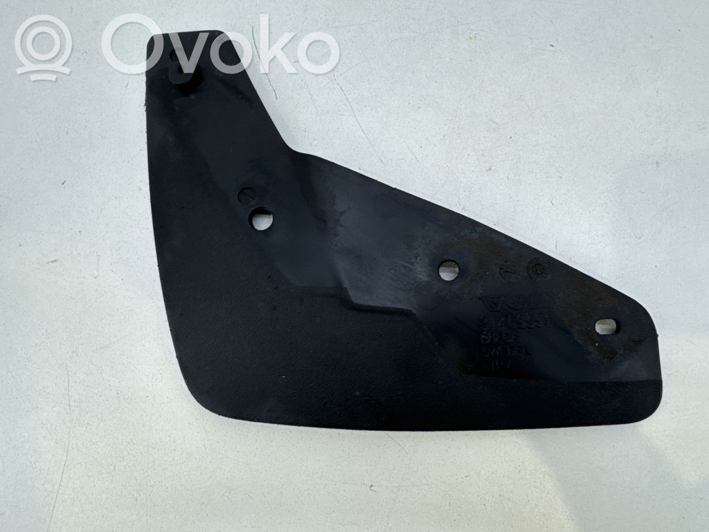 Volvo XC40 Takaroiskeläppä 