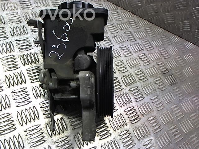 Ohjaustehostimen pumppu   32413450766