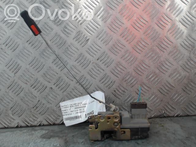 Citroen Berlingo Priekšpusē slēdzene 