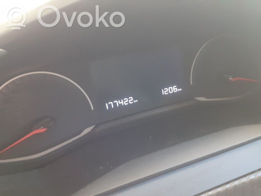 Peugeot 208 II Двигатель 