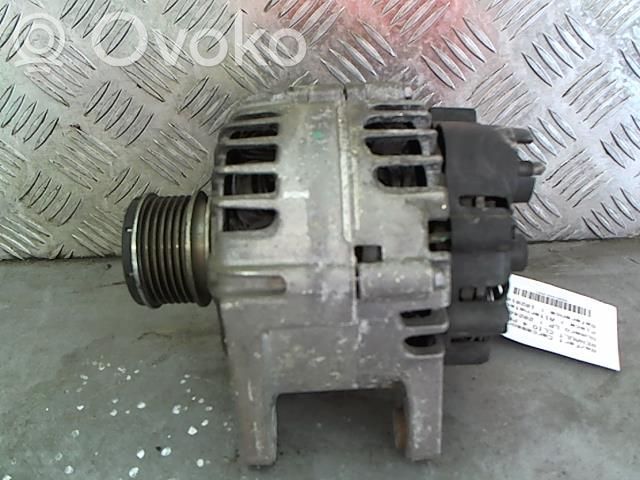 Renault Clio IV Alternador 