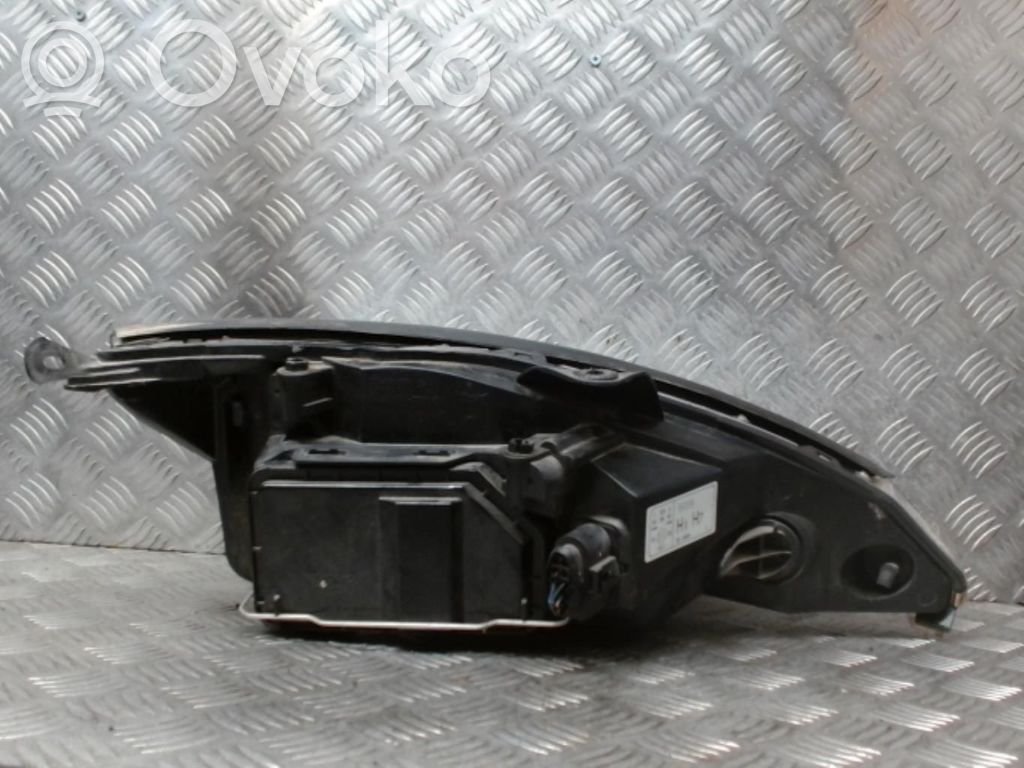 Headlight/headlamp   1343657