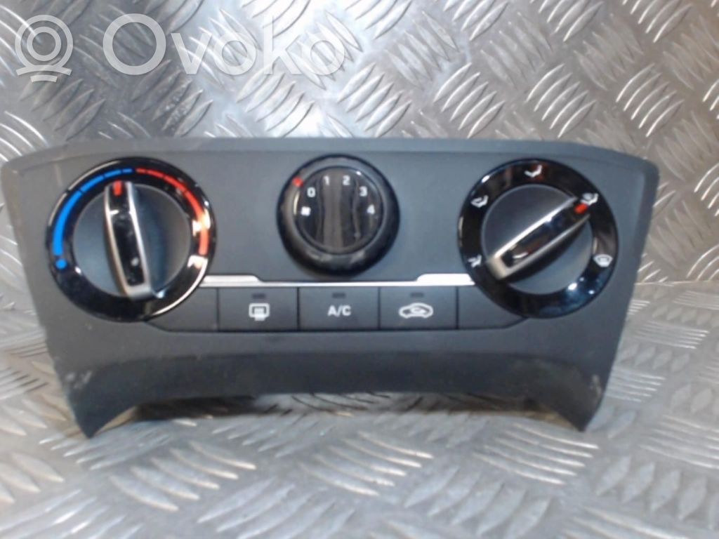Hyundai i20 (GB IB) Panel klimatyzacji 