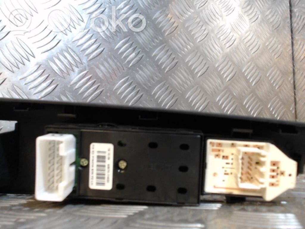 Electric window control switch