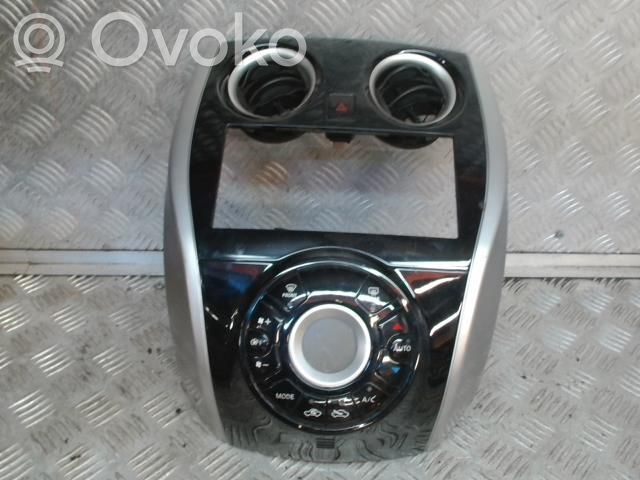 Nissan Note (E12) Centrālā konsole 