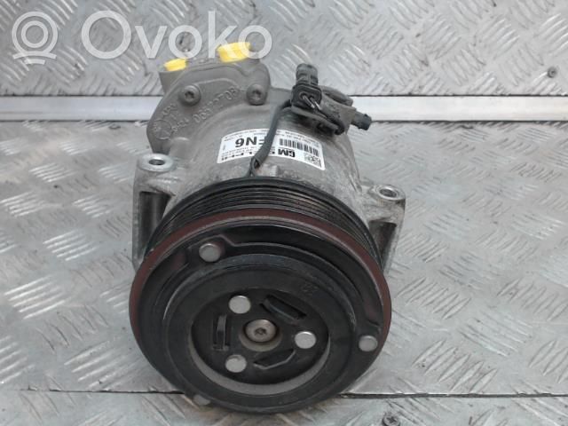 Opel Astra J Kompresor / Sprężarka klimatyzacji A/C 