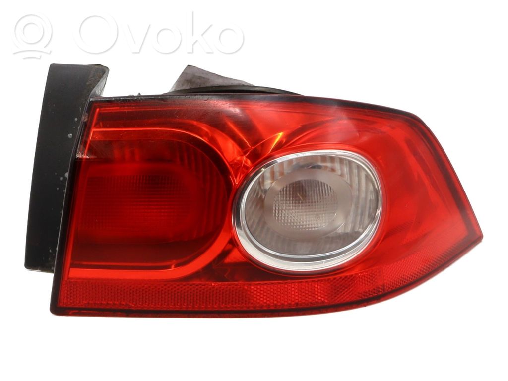 Renault Laguna II Aizmugurējais lukturis virsbūvē 