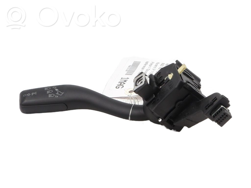 Audi A3 S3 A3 Sportback 8P Palanca de intermitentes 