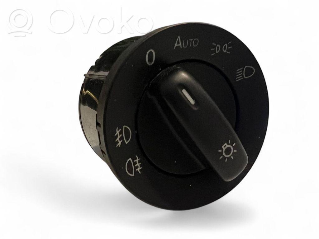 Volkswagen PASSAT CC Light switch 