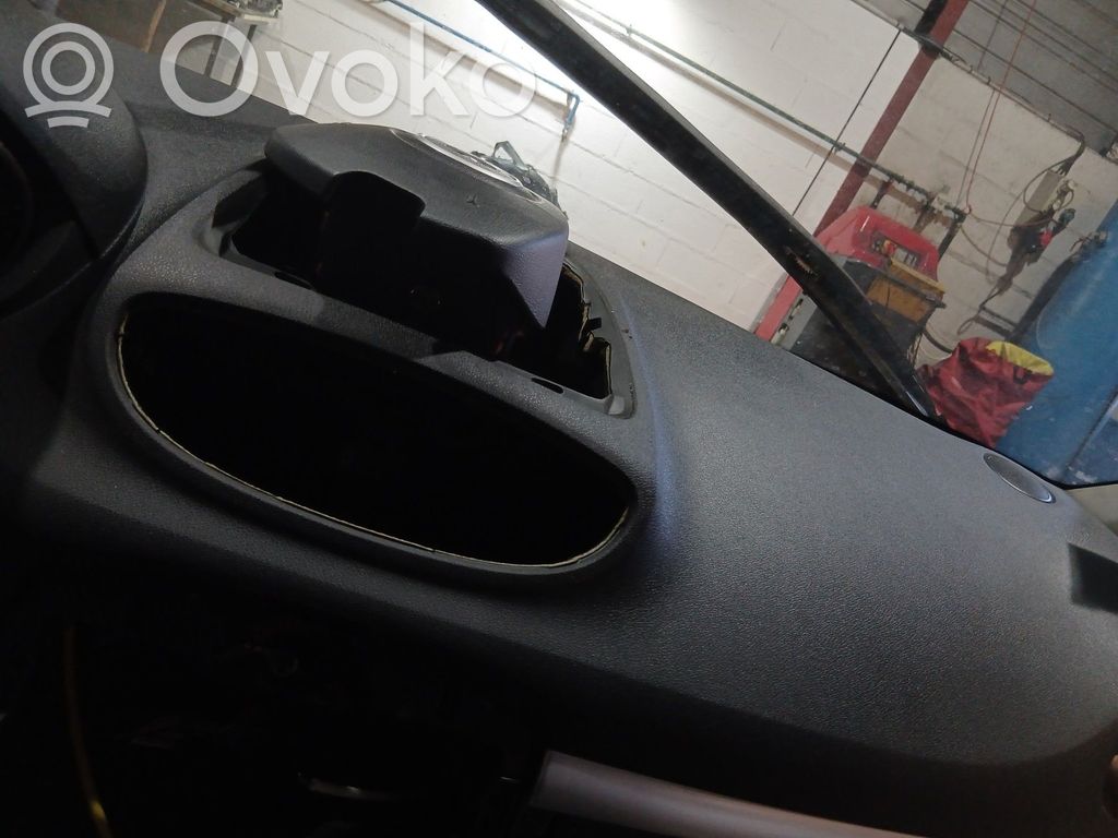 Renault Clio III Panelis 