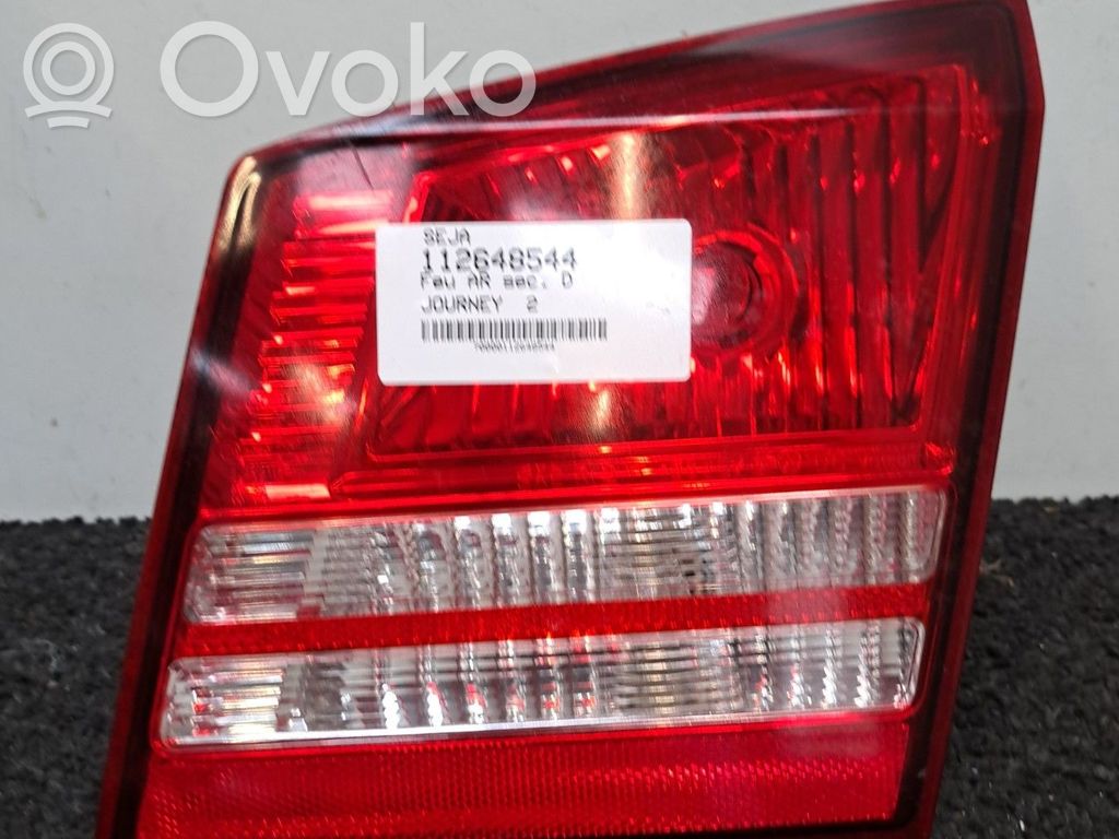 Dodge Journey Galinis žibintas dangtyje 