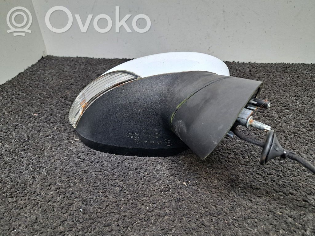 Ford Fiesta Manualne lusterko boczne drzwi przednich 