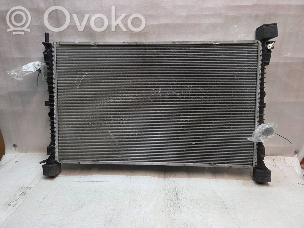 Ford Transit Aušinimo skysčio radiatorius 