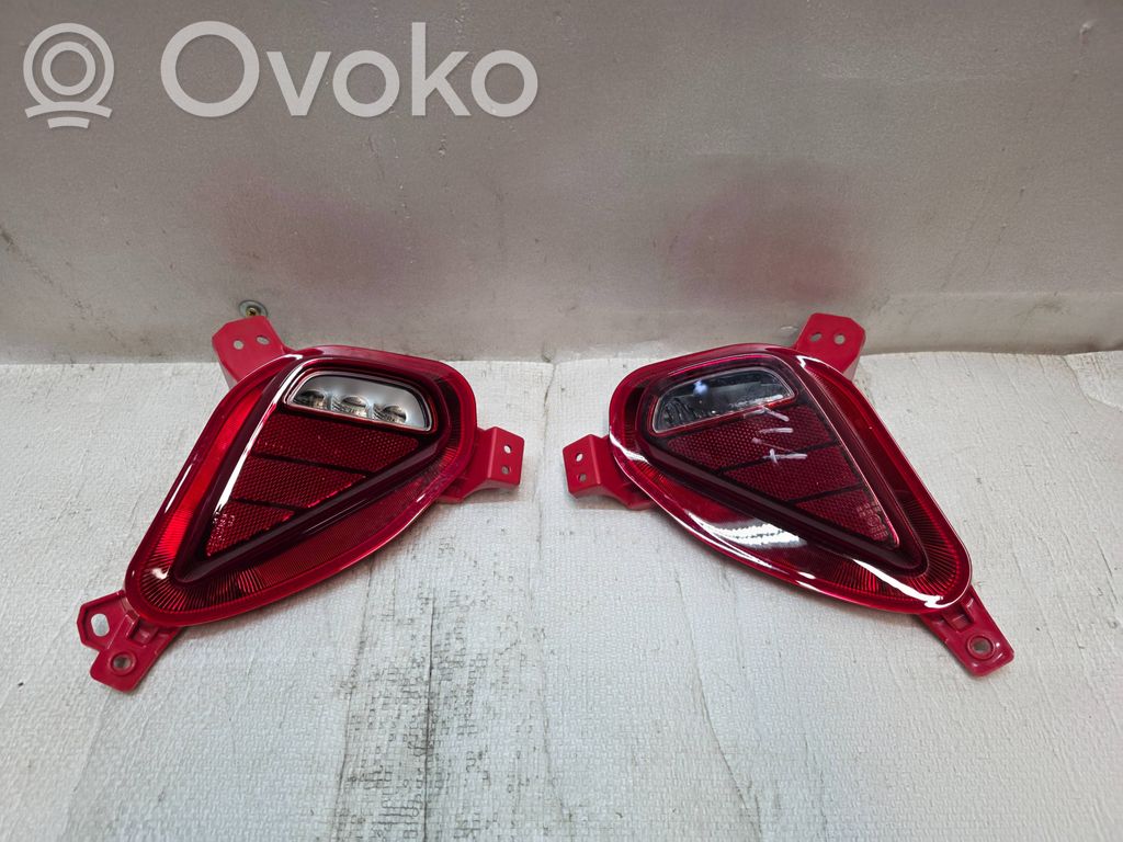 Reverse light   92406J7300,92405J7300