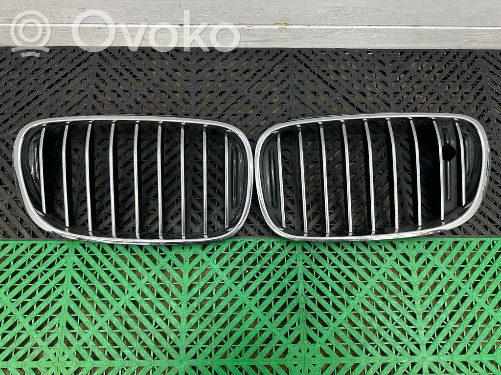 BMW 7 G11 G12 Griglia superiore del radiatore paraurti anteriore 