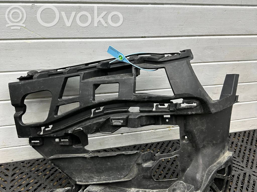 Front bumper mounting bracket   7460141,195935,7460143