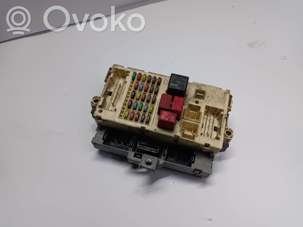 Fiat Ducato Ramka / Moduł bezpieczników 