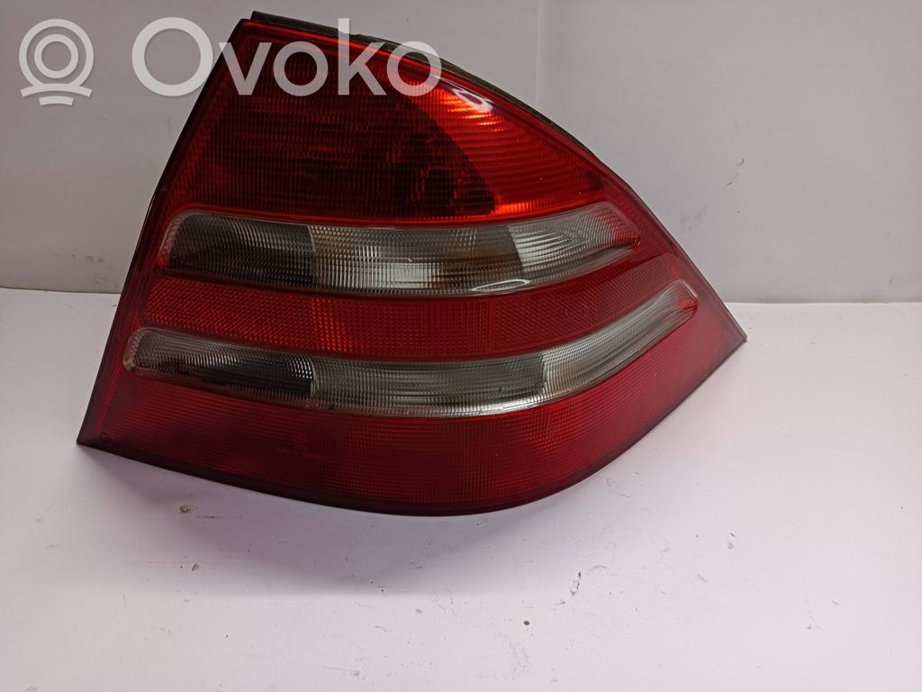 Mercedes-Benz S W220 Lampa tylna 