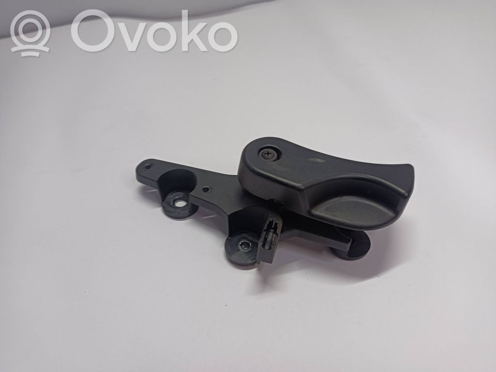 Engine bonnet (hood) release handle   7067086,107020