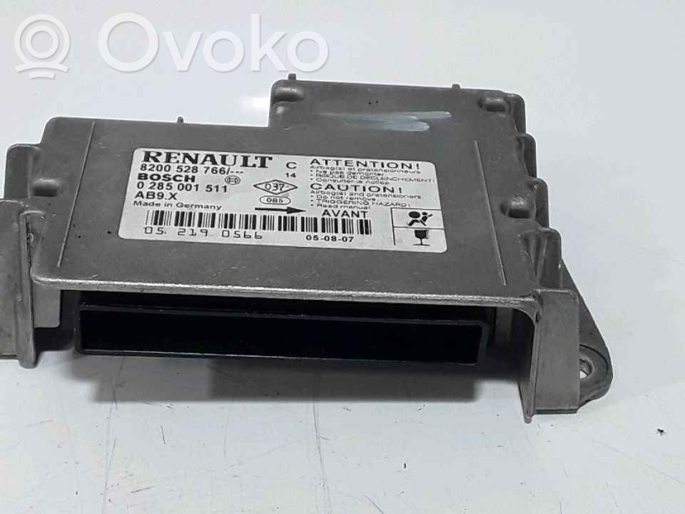 Renault Clio III Airbag control unit/module 