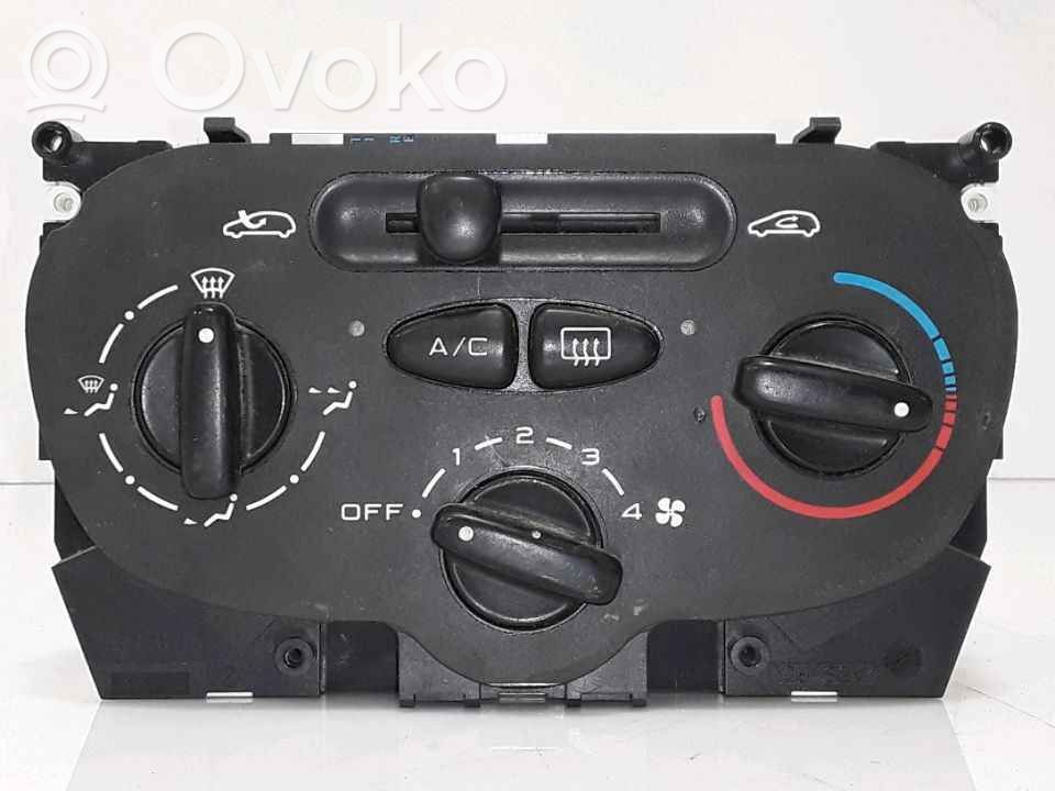Peugeot 206 Climate control unit 