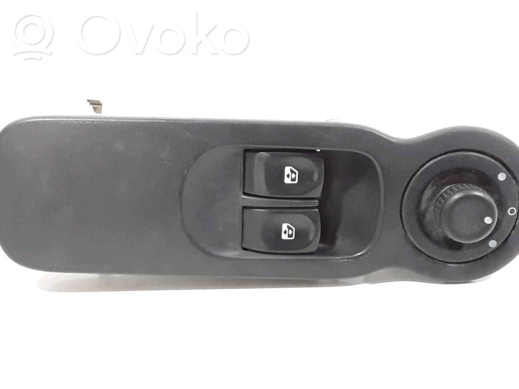 Renault Modus Electric window control switch 