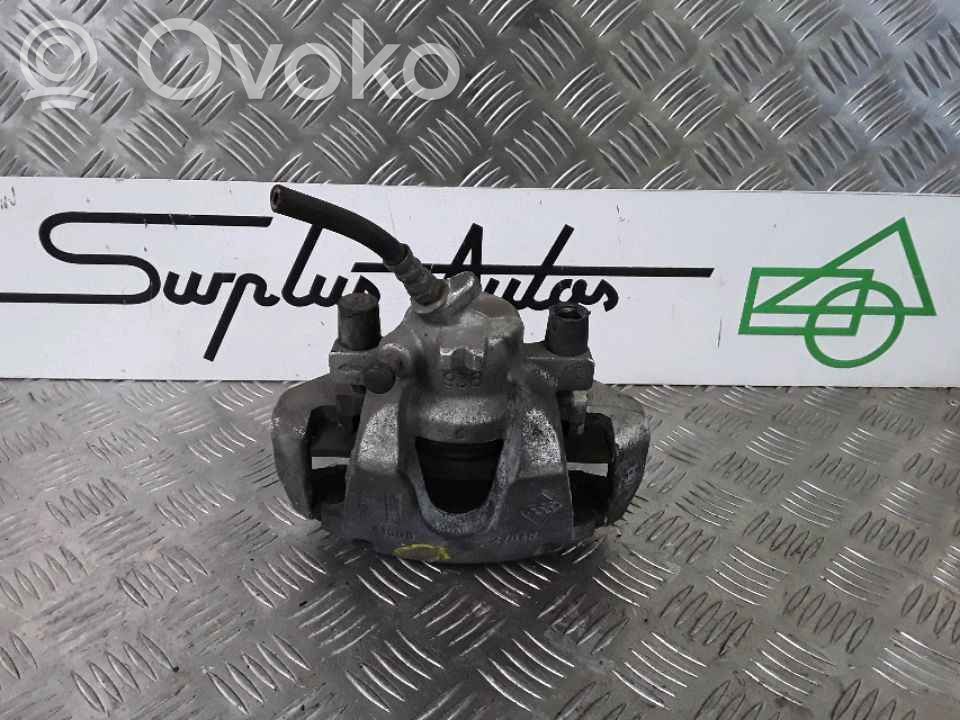 Renault Clio IV Zacisk hamulcowy przedni 